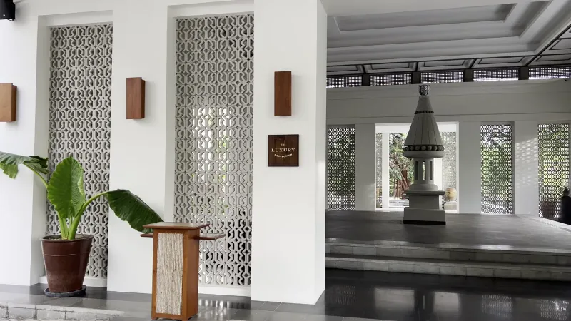 The entrance pavilion at The Sira Lombok
