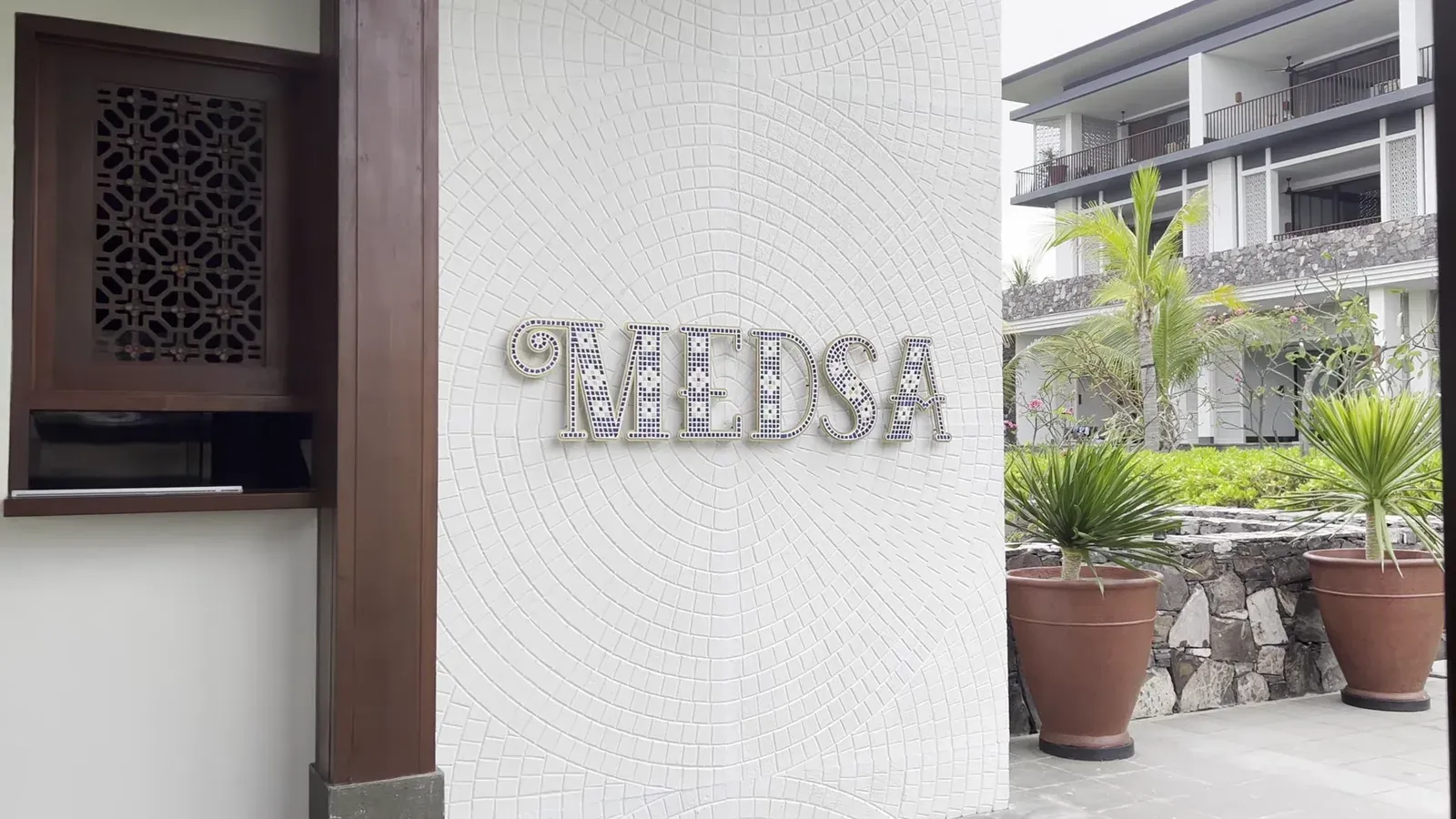 The entrance to Medsa, the outdoor Mediterranean restaurant at The Sira Lombok