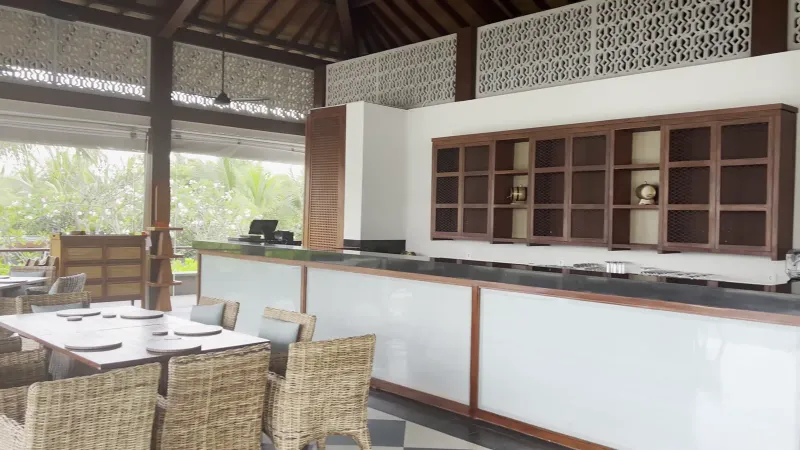 The bar counter at Medsa